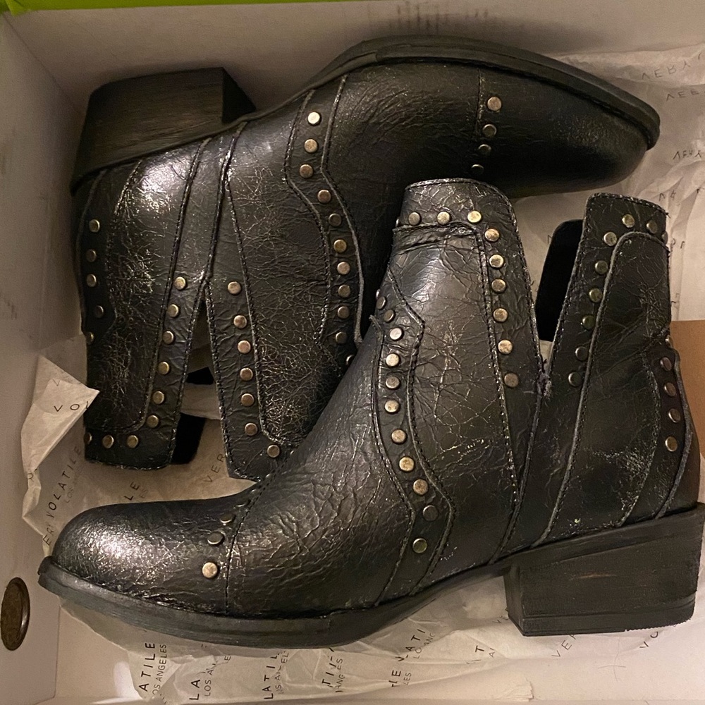 Super Cute Very Volatile Los Angeles booties!
